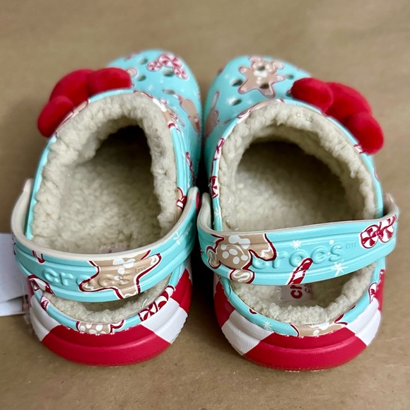 NWT Crocs Disney Parks Mickey Mouse Holiday Treats Classic Clogs - Picture 6 of 8